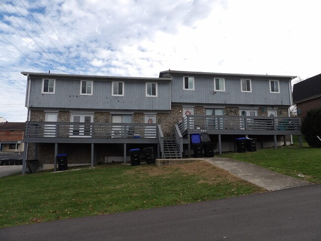 Building Photo - 409 Ridgewood Ln