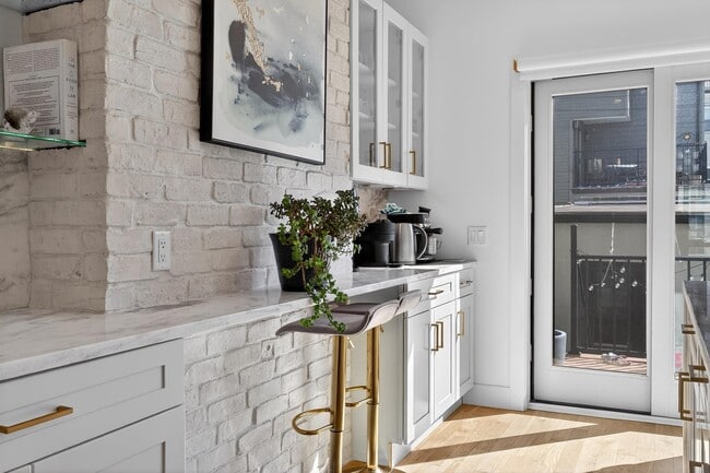 Photo - 303 4th St Unit 2