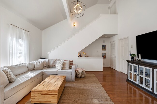 Photo - 1425 W 26th St Unit A