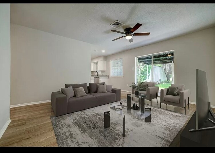 Photo - 13335 Ambrose St