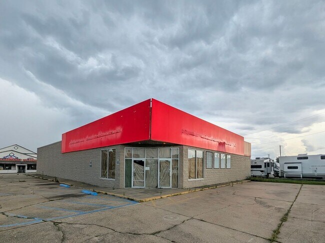 Photo - 230 Memorial Blvd