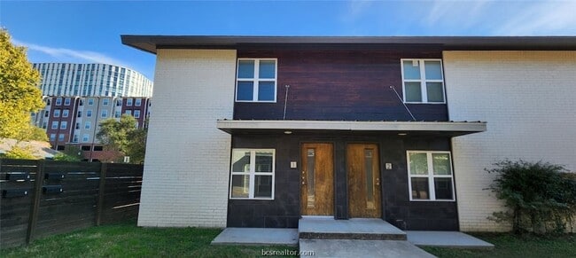 Building Photo - 505 Boyett St Unit 1