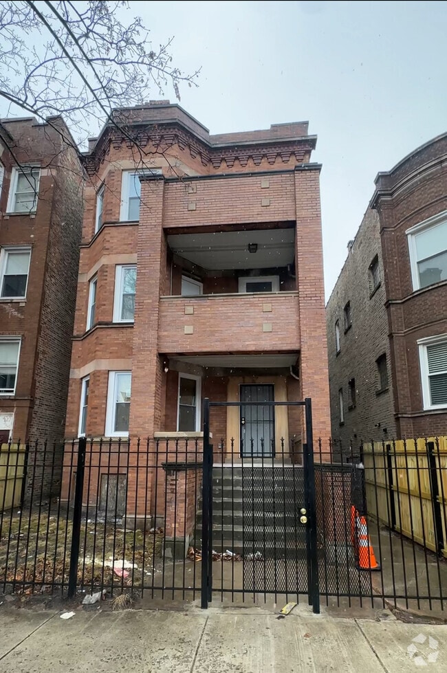 Building Photo - 6924 S Green St Rental