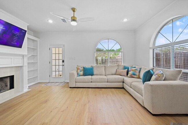 Photo - 18482 Lake Iris Ave