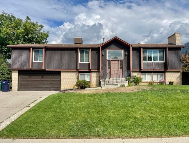 Building Photo - Skiers Haven Near Cottonwood Canyons!