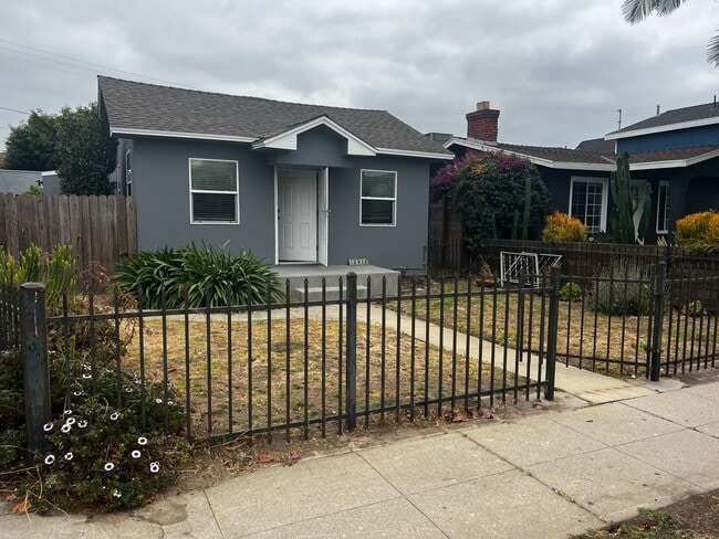 Photo - 12412 Gilmore Ave