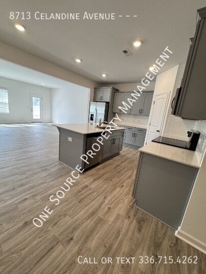 Photo - 8713 Celandine Ave