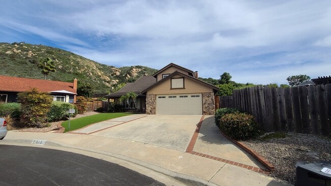 Photo - Amazing 4 Bedroom Home with Pool across from Cowls Mt