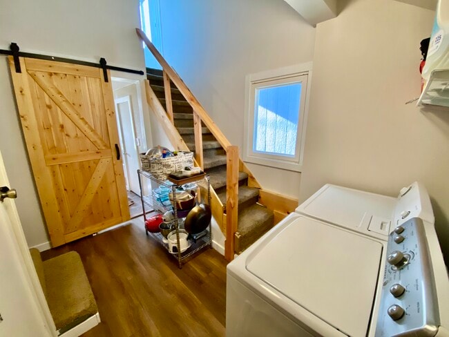 Photo - 1745 SW 53rd St