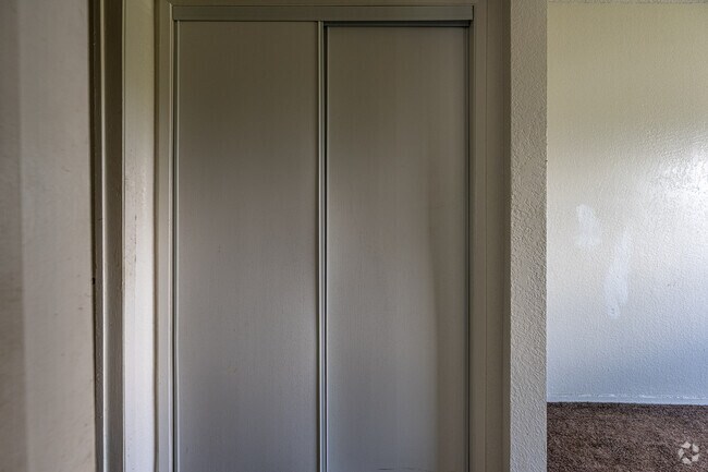 1BR, 1BA - 800SF - Storage