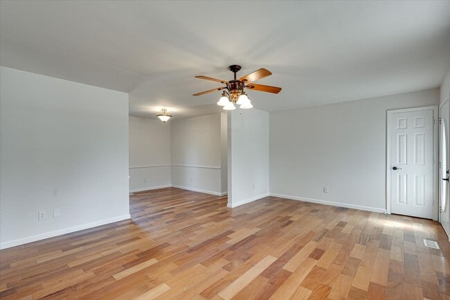 Photo - Charming, Pet-Friendly Home in East Ridge — Roomy Yard, Updated Features & Great Location!