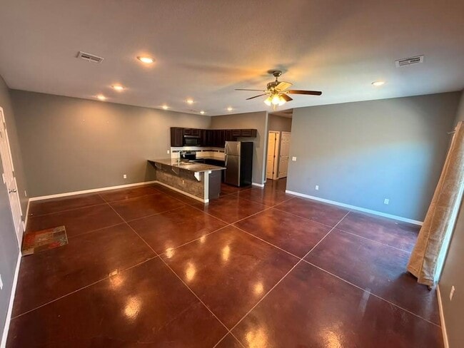 5269 N Cypress Cir