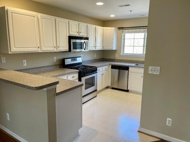 Photo - 681 River Park Village Blvd