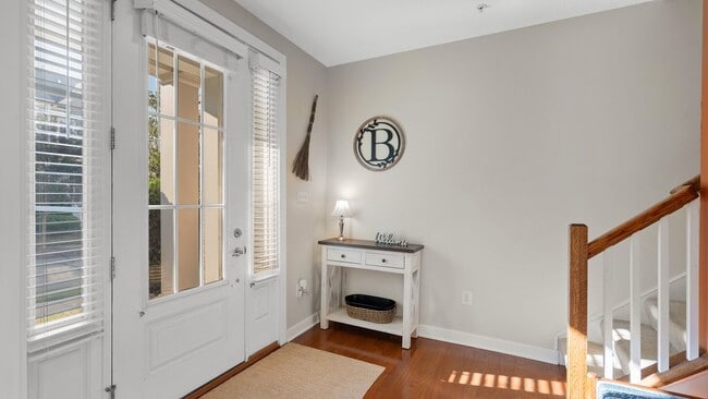 Photo - 337 Osona Ln