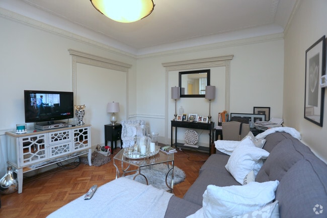 Algonquin Apartments For Rent In Baltimore Md Forrent Living Area Algonquin Apartments