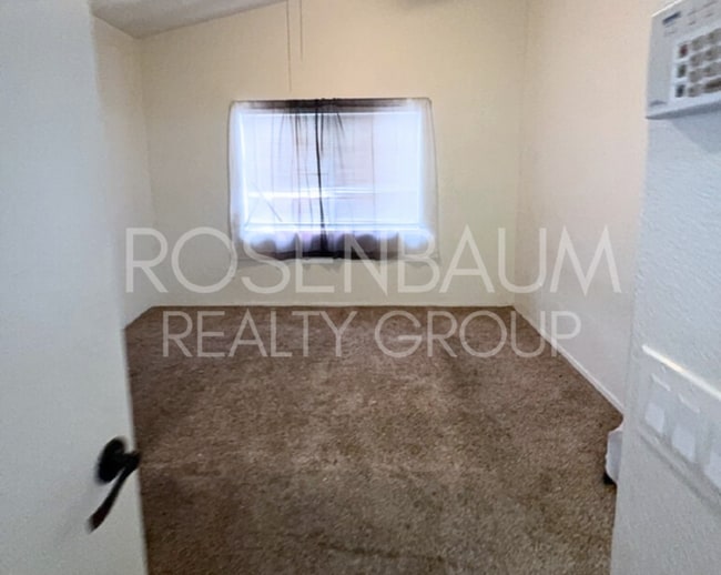 Photo - Gorgeous 3-bedrooms, 2-baths home located ...