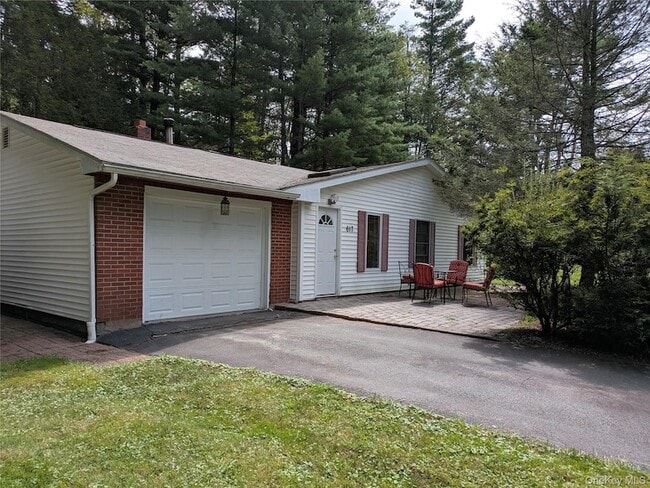 617 Katrina Falls Rd