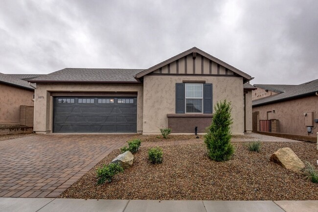 Beautiful custom home in The Dells! - Beautiful custom home in The Dells!
