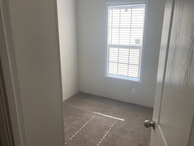 Photo - 160 Forrest Ave