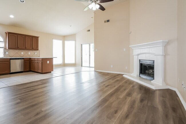 12817 Dorset Dr