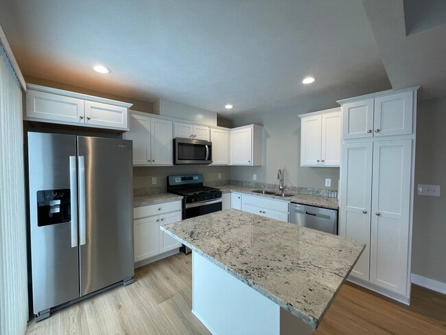 Photo - Three Bedroom Townhouse in Portage