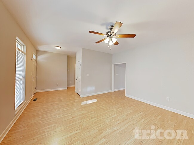 Photo - 805 Stratford Rd