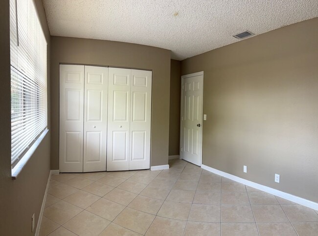 Photo - AFFORDABLE 2/2 IN CORAL SPRINGS! Great Location + Amazing Specials! Unit 11583-B2 - Westmount