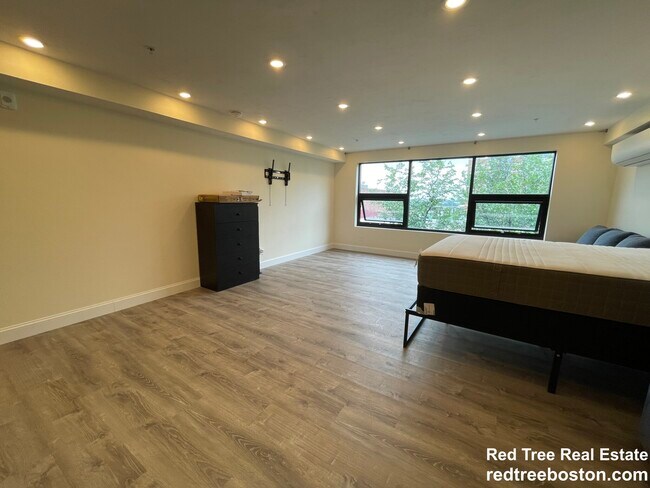 Photo - 1018 Commonwealth Ave Unidad 405