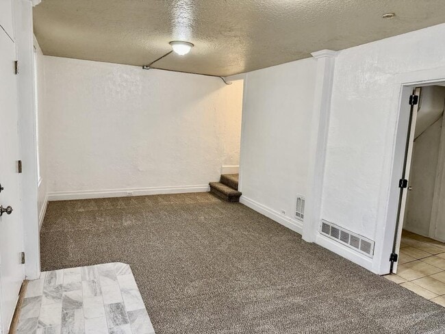 Photo - 1450 Clark Dr