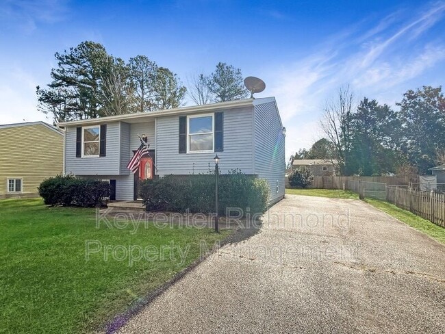 Building Photo - 927 Pleasant St