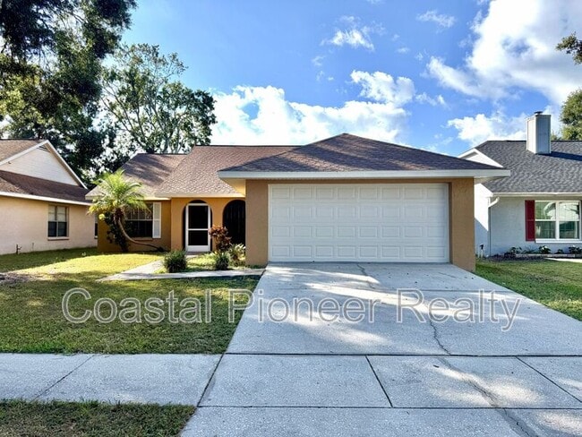 Building Photo - 1412 High Knoll Dr