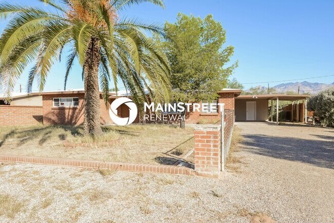 Building Photo - 3 Bedroom Pet-Friendly Home in Tucson, AZ with Main Street Renewal