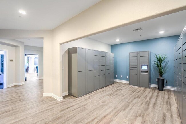 Stone Canyon Apartments