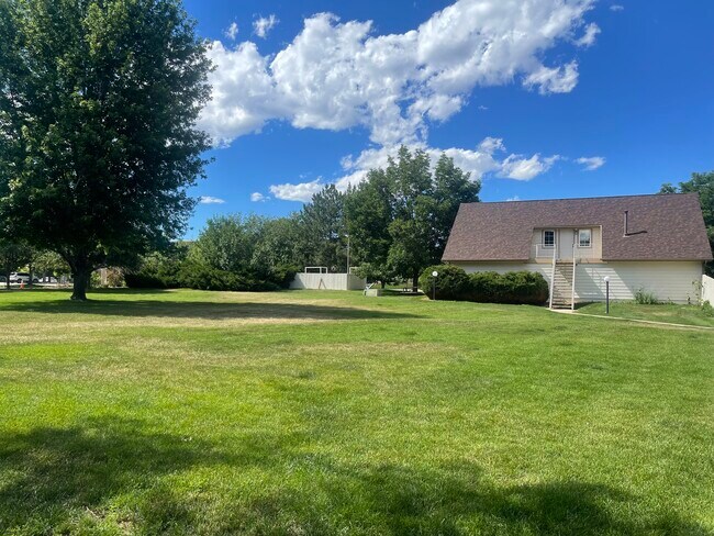 Photo - 6036 Gunbarrel Ave Unit E