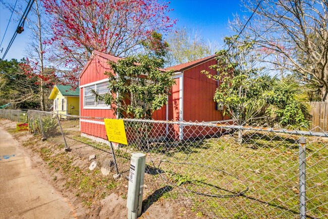 525 New Berlin Rd