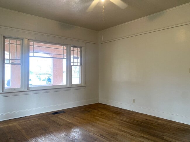 Photo - Available Now! Charming 3-bdrm./1.5-bath, ...