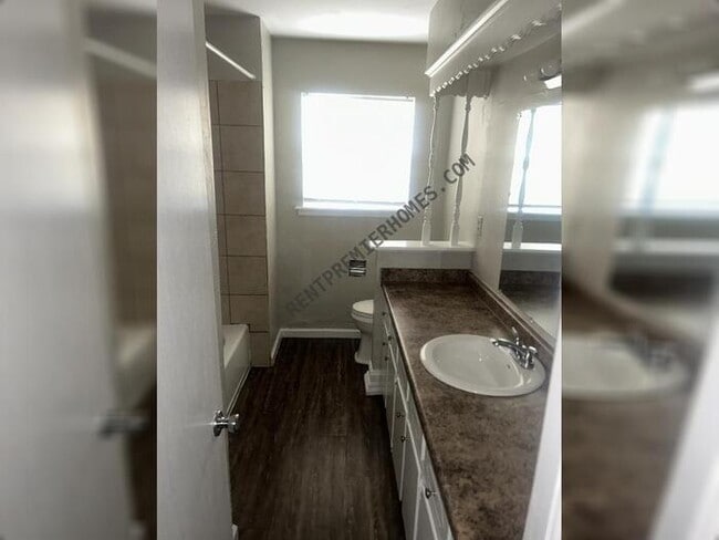 Photo - 9406 E 37th Ct