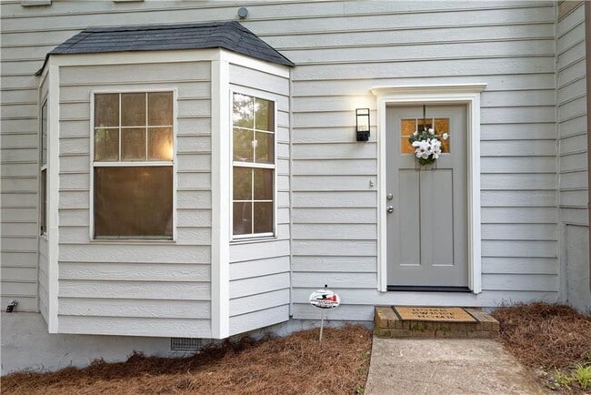 Photo - 1697 Cedar Bluff Way