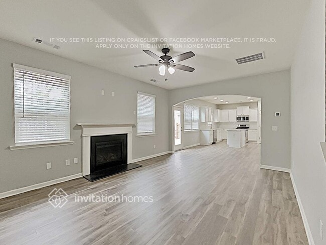 Photo - 73 Windsor Way