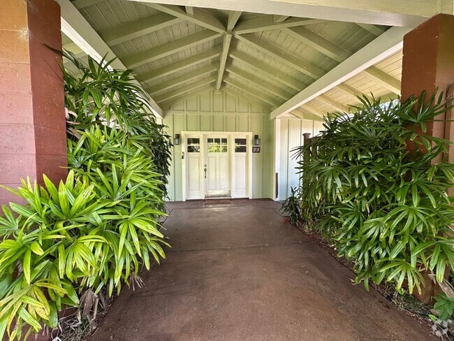 Building Photo - Piiholo Country Home