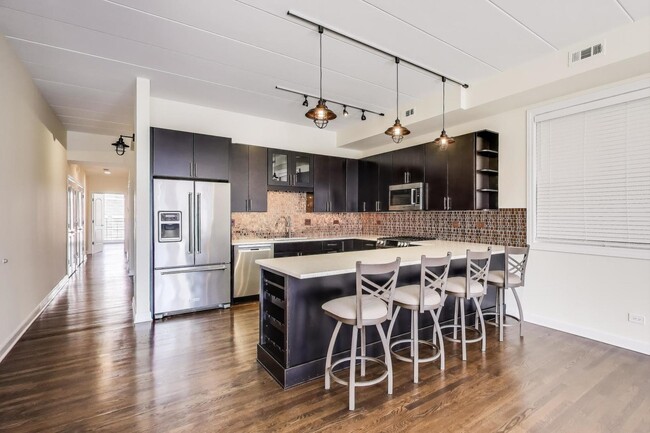 Photo - 1332 W Madison St