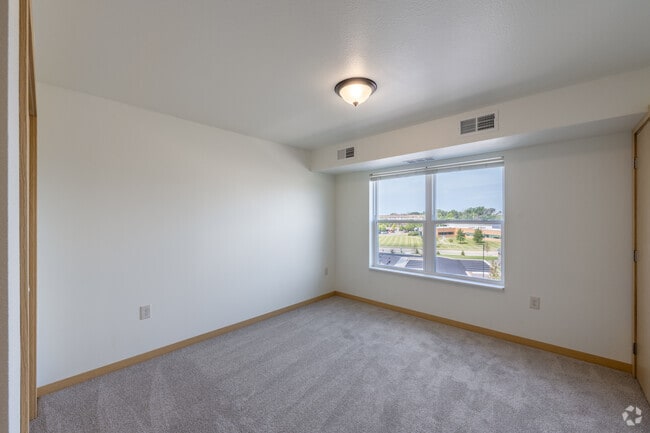 1 habitación, 1 baño - 757 pies cuadrados - A - Habitación - Forest Creek Estates