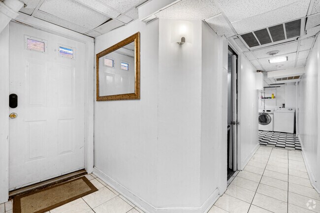 Building Photo - 306 Commonwealth Ave Rental