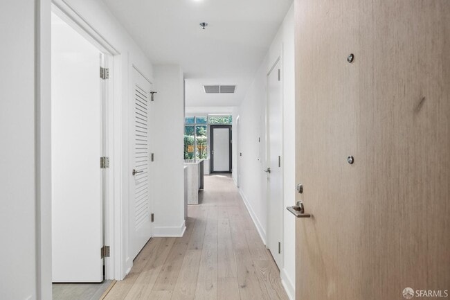 Photo - 201 Folsom St