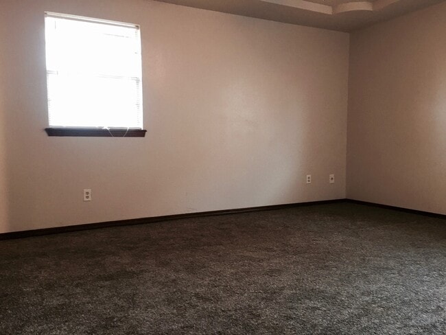 Photo - Charming 3BD 2BA Home in Yukon!!!