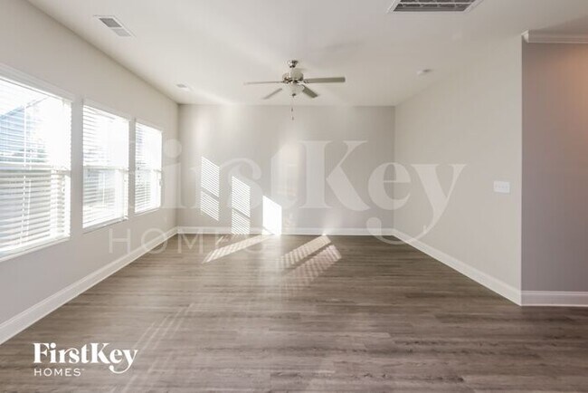 Photo - 9220 Evans Creek Ct