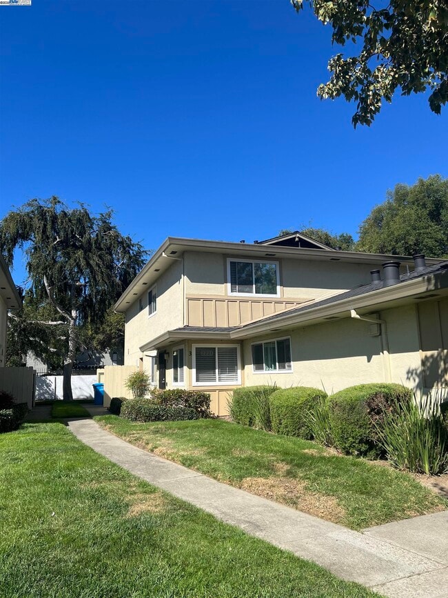 Photo - 2221 Partridge Way