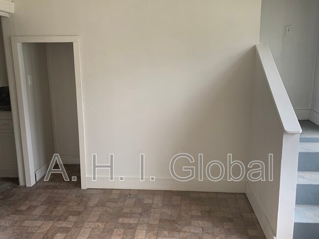 Photo - 1620 S Hayden St