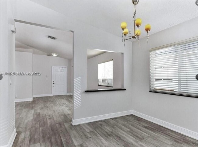 Photo - 1213 SW 46th Way