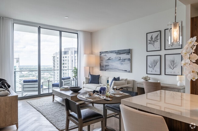 1 BR, 1 BA - 822SF